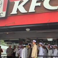 warga-dan-santri-di-bogor-beri-peringatan-ke-gerai-kfc-yang-buka-di-bulan-ramadhan