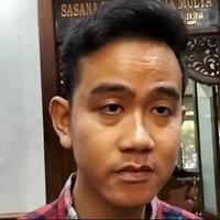 rumor-jokowi-rebut-kursi-ketum-pdip-pak-hasto-lagi-ya