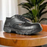 beli-sepatu-safety-gunung-pendek-hitam-tali---wano--081359117118