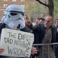 penggemar-star-wars-bikin-marah-demonstran-pro-israel-di-new-york