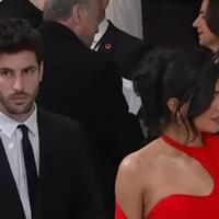 pria-ini-dipecat-dari-met-gala-karena-ketampanannya-menyaingi-kylie-jenner