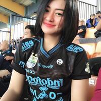 kelakuan-bobotoh-cantik-di-stadion-ketika-persib-bertanding