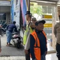 penghasilan-tukang-parkir-minimarket-di-jakarta-capai-belasan-juta-per-bulan