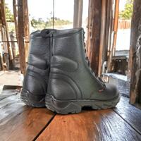 produksi-harga-sepatu-safety-original---wano--081359117118