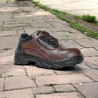 produksi-harga-sepatu-safety-ukuran-besar---wano--081359117118