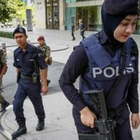 ngeri-teroris-serang-malaysia-2-petugas-polisi-tewas-densus-88-monitor-pergerakan