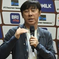 shin-tae-yong-ketawa-timnas-indonesia-satu-grup-sama-vietnam-di-piala-aff-2024