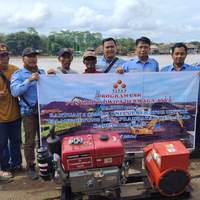 pt-swarnadwipa-dermaga-jaya-titan-group-memberikan-bantuan-1-unit-mesin-generator