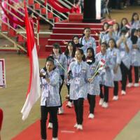 batik-lambang-garuda-pancasila-warnai-pembukaan-asean-schools-games-2024-di-vietnam