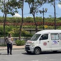 ambulans-angkut-jenazah-tak-dapat-hak-utama-di-jalan