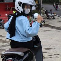 duel-balapan-dengan-gadis-pemotor-di-jalan