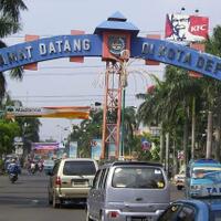 laka-pendidikane-babar-blas-resto-di-depok-rugi-pembeli-3-mobil-tak-bayar-makanan