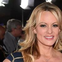 alley-cat-biden-trump-berhubungan-seks-dengan-bintang-porno-saat-istrinya-hamil