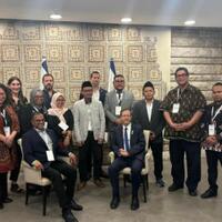 5-orang-tokoh-muda-nahdlatul-ulama-bertemu-dan-foto-dengan-presiden-israel