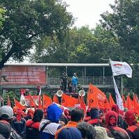serikat-buruh-serukan-mogok-nasional-jika-putusan-mk-tetap-pertahankan-uu-ciptaker