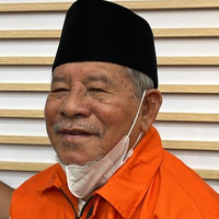 abdul-ghani-gubernur-malut-diduga-habiskan-rp-3-miliar-order-cewek-sehari-bisa-3