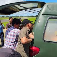 satgas-damai-cartenz-berhasil-evakuasi-jenazah-pilot-new-zaeland