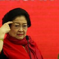 airlangga-hartarto-mundur-dari-ketum-golkar-bikin-bu-mega-khawatir-demokrasi-di-ri