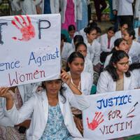 dokter-magang-diperk0sa-dan-dibunuh-picu-demo-ribuan-nakes-di-rs-india