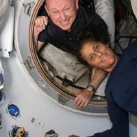 heboh-dua-astronot-nasa-terlunta-lunta-di-luar-angkasa-begini-tanggapan-pasangannya