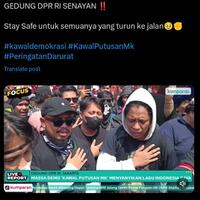jokowi-medsos-ramai-si-tukang-kayu-padahal-yang-membuat-keputusan-itu-mk