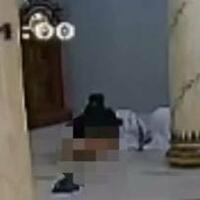 viral-pria-buka-celana-dan-lecehkan-jemaah-wanita-yang-sedang-salat-di-masjid