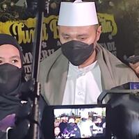 klarifikasi-habib-usman-bin-yahya-tutupi-kamera-media-saat-ada-kartika-putri