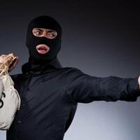 heboh-3-perampok-mobil-pembawa-uang-atm-di-sumbar-ditangkap-2-oknum-polisi-terlibat