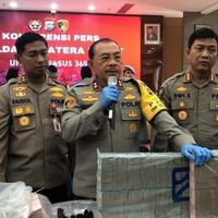 2-polisi-rampok-rp-25-m-dari-mobil-pengisian-atm-gegara-terlilit-utang