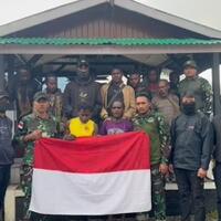 dua-opm-ikrar-setia-ke-nkri-usai-diciduk-pasukan-khusus-tni