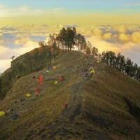 2-pekan-pendaki-gunung-asal-rusia-hilang-di-gunung-rinjani-petugas-terus-fokus-cari