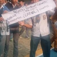 ratusan-siswa-geruduk-sekolah-gegara-guru-cabul-dapat-penghargaan-dinonaktifkan-deh