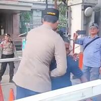 gelegar-sambo-jilid-dua-di-episentrum-bumi-hangus-diskusi-kemang