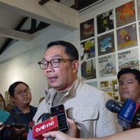 ridwan-kamil-sebut-trotoar-bukan-hanya-untuk-jalan-kaki-bisa-buat-cari-duit