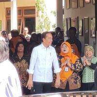 saat-jokowi-napak-tilas-ke-sd-smp-sma-masa-sekolah-dulu
