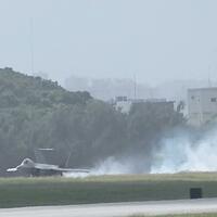 hari-apes-tak-ada-di-kalender-ban-kiri-f-22-raptor-meletus-saat-lepas-landas