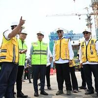 wapres-gibran-blusukan-di--bank--limbah-pluit