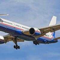 boeing-757-catfish-pesawat-yang-digunakan-untuk-uji-coba-sistem-avionik-f-22-raptor