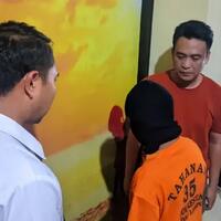 bejat-guru-ngaji-di-bandar-lampung-cabuli-4-muridnya