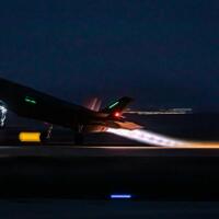 ikut-saat-serangan-ke-iran-f-35-israel-terbang-rendah-melewati-langit-yordania