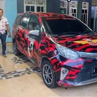 pemilik-rental-dibikin-syok-berat-usai-bodi-mobil-diganti-skin-pemuda-pancasila