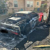 ferrari-testarossa-yang-ikonik-terbakar-harganya-lebih-dari-rp-2-miliar