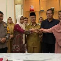 perdamaian-antara-guru-honorer-supriyani-dan-keluarga-anak-polisi-di-konsel-ada-apa