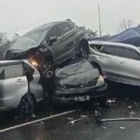 kronologi-tabrakan-beruntun-di-tol-cipularang-hingga-mobil-mobil-bertumpukan