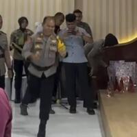 menengok-akp-dadang-penembak-kasat-reskrim-solsel-ketika-joget-sadbor