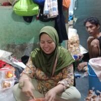 cerita-penjual-nasi-di-petojo-banyak-yang-kasbon-makan-lalu-dicueki-yang-ngutang