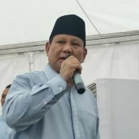 presiden-prabowo-turunkan-biaya-haji-2025-bukti-kepedulian-pada-umat