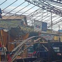 langgar-ketertiban-tenda-hajatan-yang-tutup-jalan-di-depok-dibongkar