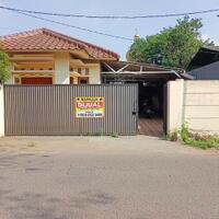 rumah-dijual-di-komplek-hankam-bekasi-dekat-tip-top-pondok-gede-pasar-pondok-gede