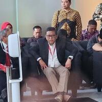 hasto-siap-diperiksa-kpk-singgung-bung-karno-lagi